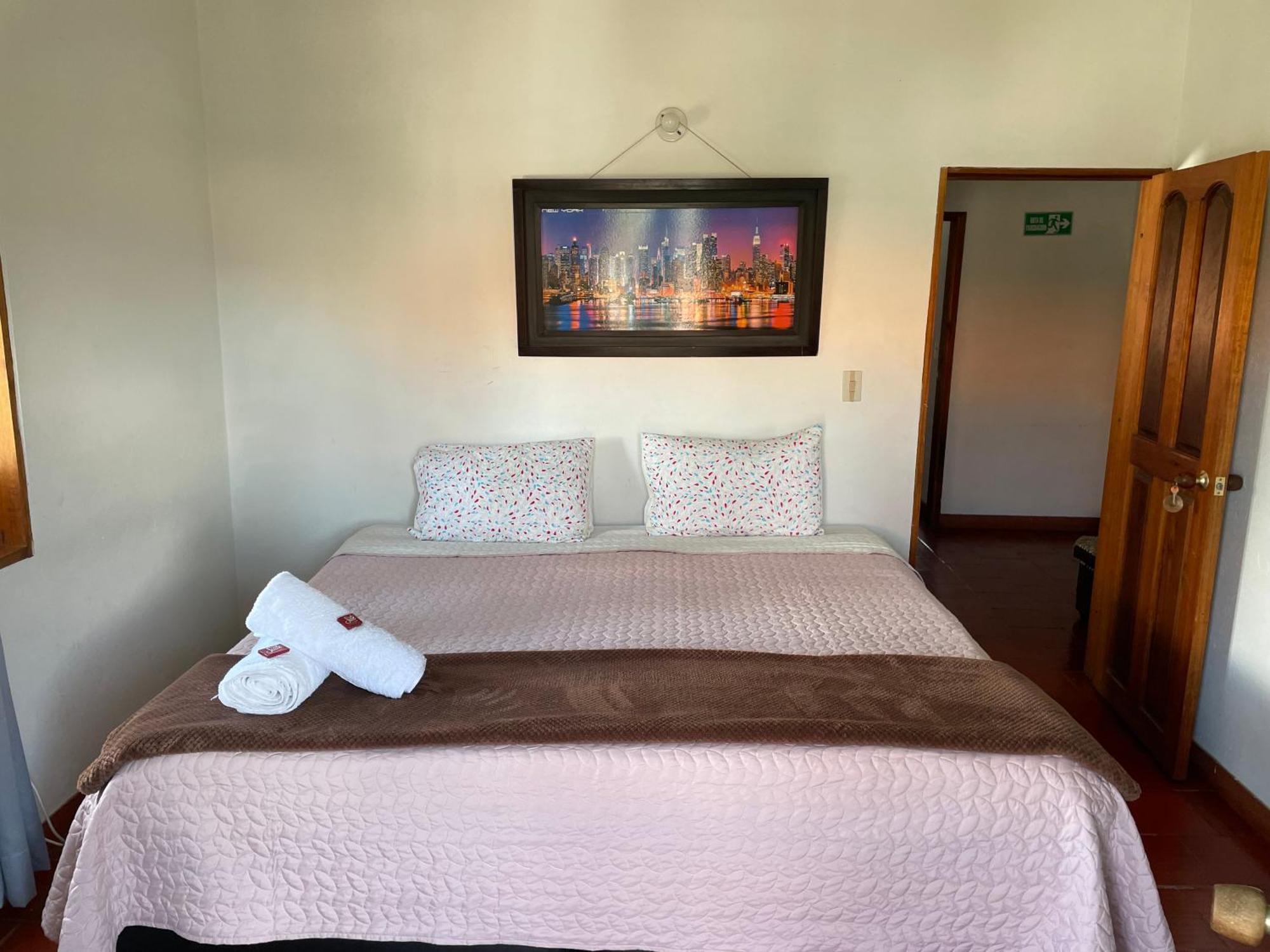 Hostal El Pino Villa de Leyva Exteriör bild