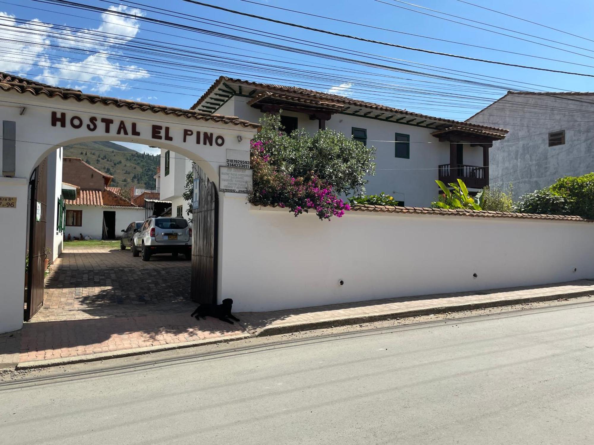 Hostal El Pino Villa de Leyva Exteriör bild